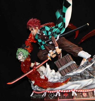 Figurine Collector en Resine Tanjiro vs Gyutaro 0 Tresor Otaku