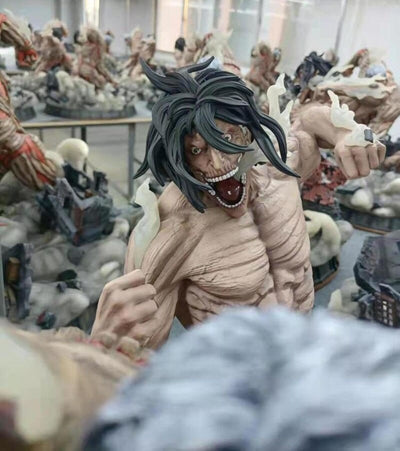 Figurine SNK Collector en Resine Titan Assaillant vs Titan Cuirassé 0 Tresor Otaku